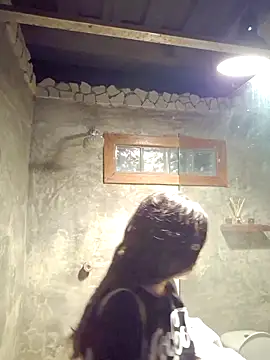 Snapshot of loveuu-bae chatting on 10-25-25, 11:10 loveuu-bae online show from 10-25-25, 11:10