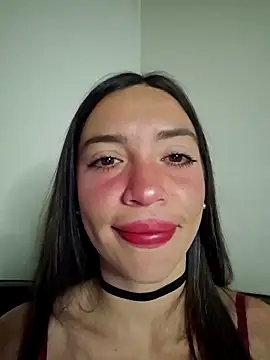 Snapshot of loveuu-bae chatting on 12-14-25, 01:44 loveuu-bae online show from 12-14-25, 01:44