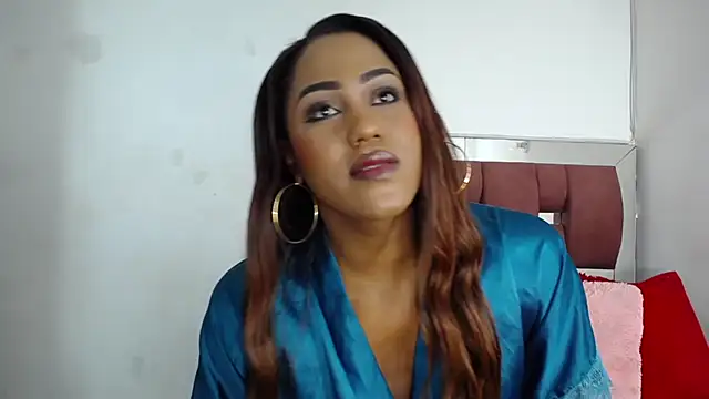 LoraineBigCockTs online show from 09-19-25, 01:34