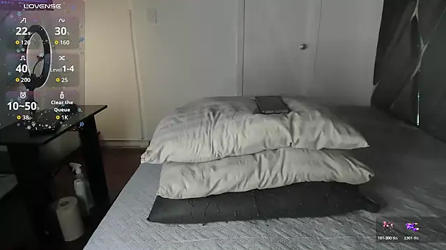 moonsweet1 online show from 04-12-26, 11:37