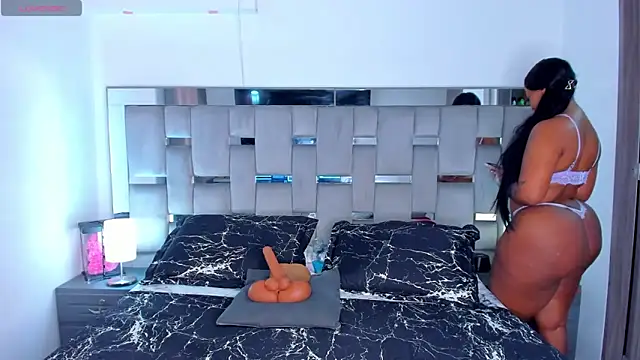 Cammiila online show from 03-02-26, 01:40