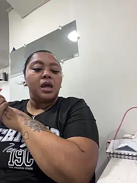 yanza2002 online show from 09-17-25, 11:50