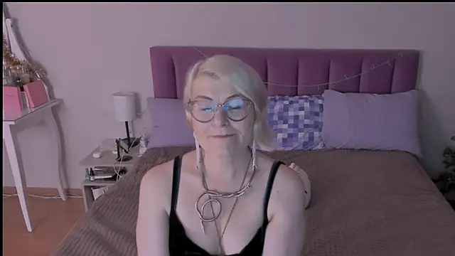 Snapshot of sabrinamacmarren chatting on 01-12-25, 06:27 sabrinamacmarren online show from 01-12-25, 06:27