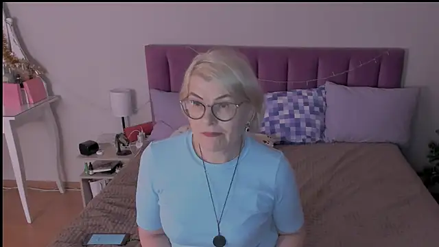 Snapshot of sabrinamacmarren chatting on 01-15-25, 08:16 sabrinamacmarren online show from 01-15-25, 08:16
