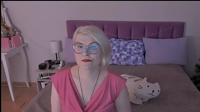 Snapshot of sabrinamacmarren chatting on 01-17-25, 01:24 sabrinamacmarren online show from 01-17-25, 01:24
