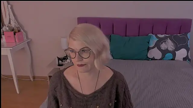 Snapshot of sabrinamacmarren chatting on 01-26-25, 11:17 sabrinamacmarren online show from 01-26-25, 11:17