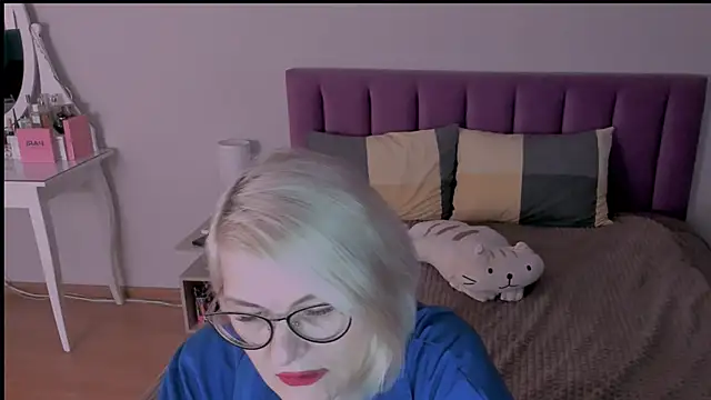Snapshot of sabrinamacmarren chatting on 02-01-25, 04:11 sabrinamacmarren online show from 02-01-25, 04:11