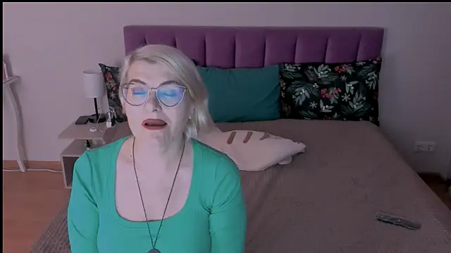 Snapshot of sabrinamacmarren chatting on 02-09-25, 04:50 sabrinamacmarren online show from 02-09-25, 04:50