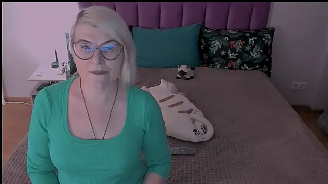 Snapshot of sabrinamacmarren chatting on 02-12-25, 05:26 sabrinamacmarren online show from 02-12-25, 05:26