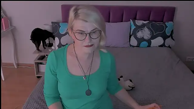 Snapshot of sabrinamacmarren chatting on 02-18-25, 05:20 sabrinamacmarren online show from 02-18-25, 05:20