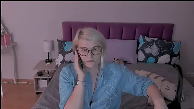 Snapshot of sabrinamacmarren chatting on 02-21-25, 06:48 sabrinamacmarren online show from 02-21-25, 06:48