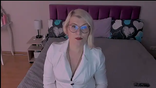 Snapshot of sabrinamacmarren chatting on 02-26-25, 04:24 sabrinamacmarren online show from 02-26-25, 04:24