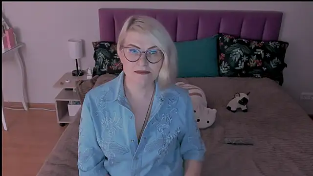 Snapshot of sabrinamacmarren chatting on 02-27-25, 04:21 sabrinamacmarren online show from 02-27-25, 04:21