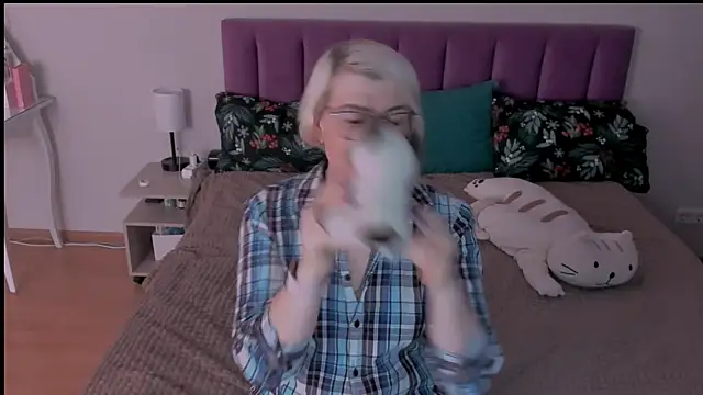 Snapshot of sabrinamacmarren chatting on 03-03-25, 04:14 sabrinamacmarren online show from 03-03-25, 04:14