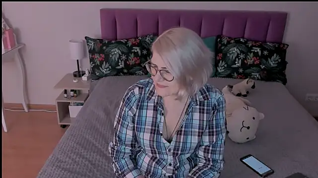 Snapshot of sabrinamacmarren chatting on 03-07-25, 06:54 sabrinamacmarren online show from 03-07-25, 06:54