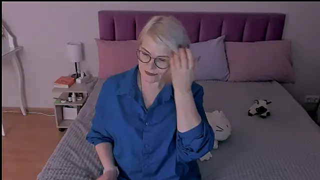 Snapshot of sabrinamacmarren chatting on 03-11-25, 04:18 sabrinamacmarren online show from 03-11-25, 04:18