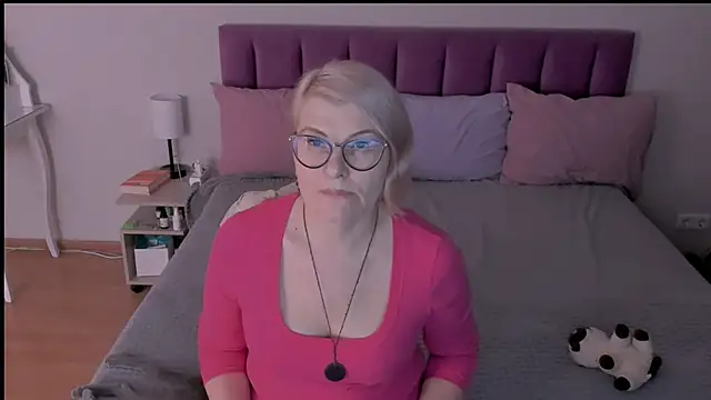 Snapshot of sabrinamacmarren chatting on 03-18-25, 07:42 sabrinamacmarren online show from 03-18-25, 07:42