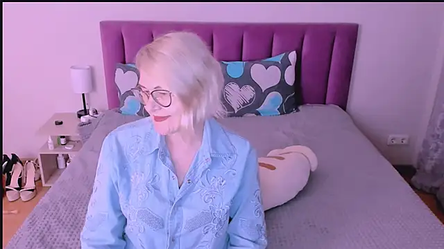 Snapshot of sabrinamacmarren chatting on 09-08-25, 05:12 sabrinamacmarren online show from 09-08-25, 05:12