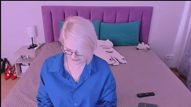 Snapshot of sabrinamacmarren chatting on 09-25-25, 02:54 sabrinamacmarren online show from 09-25-25, 02:54