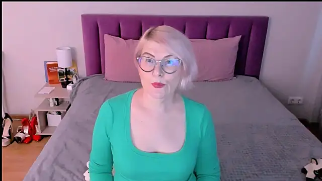 sabrinamacmarren online show from 12-01-25, 07:35