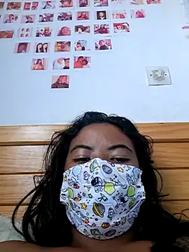 Snapshot of Artinah22 chatting on 12-20-24, 04:53 Artinah22 online show from 12-20-24, 04:53