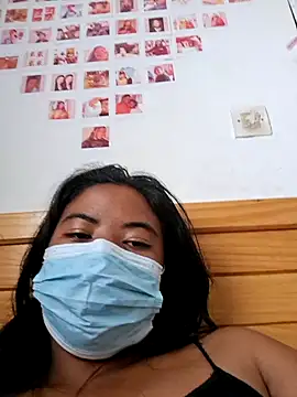 Snapshot of Artinah22 chatting on 12-26-24, 04:53 Artinah22 online show from 12-26-24, 04:53