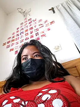 Snapshot of Artinah22 chatting on 12-31-24, 03:45 Artinah22 online show from 12-31-24, 03:45