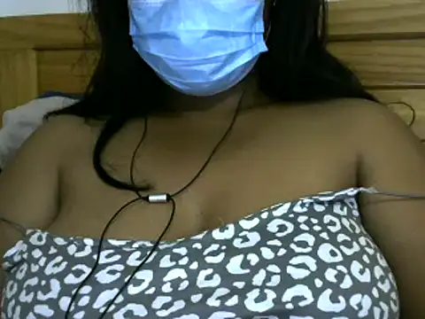 Snapshot of Artinah22 chatting on 02-28-25, 10:17 Artinah22 online show from 02-28-25, 10:17