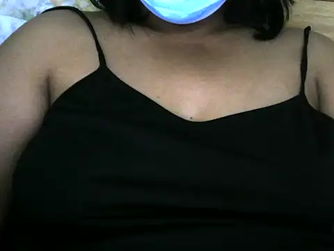 Snapshot of Artinah22 chatting on 09-23-25, 06:00 Artinah22 online show from 09-23-25, 06:00