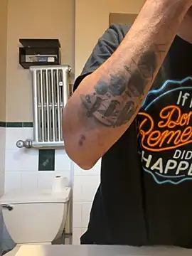 Snapshot of mrphanacy chatting on 11-02-25, 11:34 mrphanacy online show from 11-02-25, 11:34