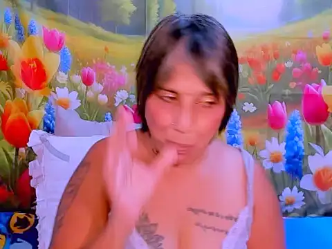 indianroxy online show from 10-13-25, 06:02