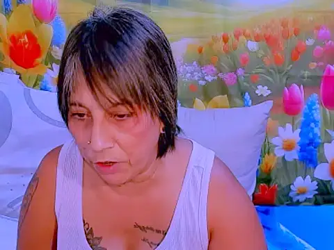 indianroxy online show from 10-22-25, 06:35