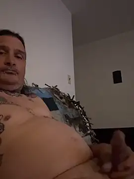 Snapshot of tazzfazz chatting on 05-18-26, 03:35 tazzfazz online show from 05-18-26, 03:35