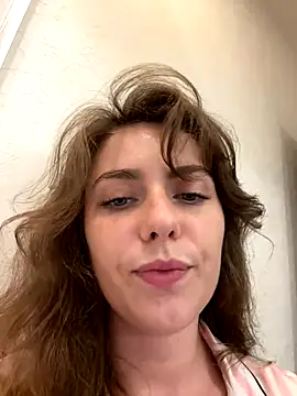 Snapshot of MariiD chatting on 12-02-24, 07:03 MariiD online show from 12-02-24, 07:03