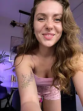 Snapshot of MariiD chatting on 01-12-25, 04:29 MariiD online show from 01-12-25, 04:29