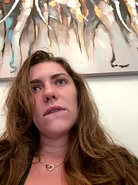 Snapshot of MariiD chatting on 10-12-25, 06:12 MariiD online show from 10-12-25, 06:12