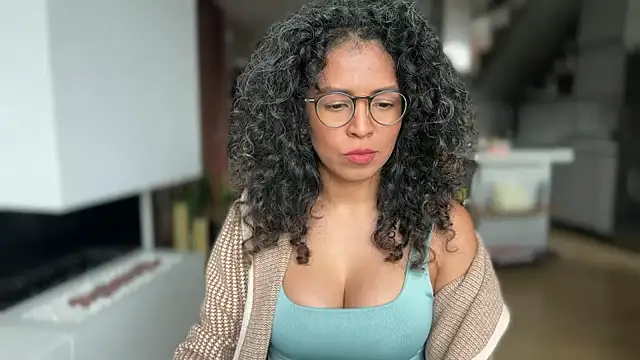 illaroom online show from 12-16-25, 06:24