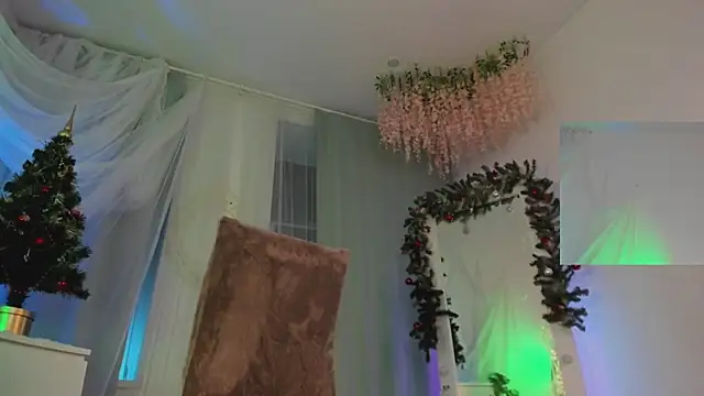 LilianKroft online show from 12-27-24, 06:10