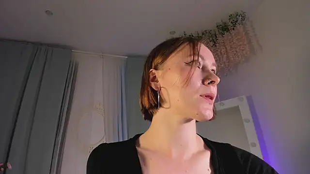 Snapshot of LilianKroft chatting on 03-07-26, 12:02 LilianKroft online show from 03-07-26, 12:02