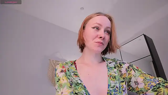 LilianKroft online show from 05-07-26, 11:59