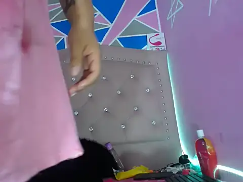 violetaass online show from 01-05-25, 07:17