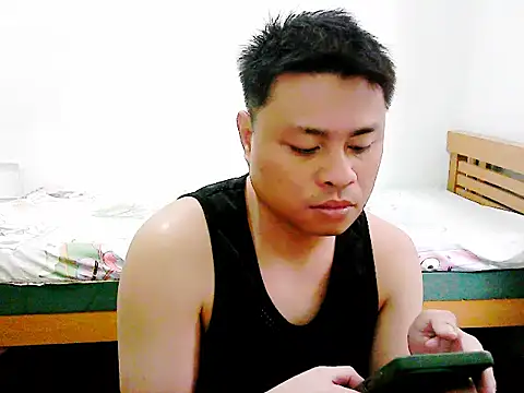 Snapshot of SirViceBoy2020 chatting on 12-19-25, 12:17 SirViceBoy2020 online show from 12-19-25, 12:17