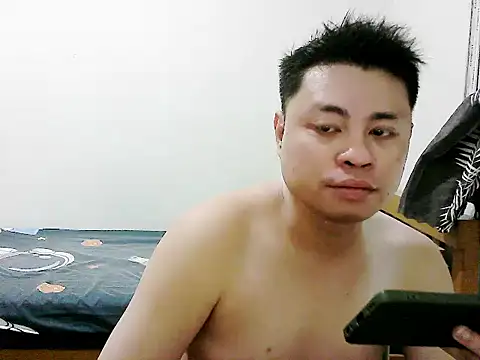 Snapshot of SirViceBoy2020 chatting on 04-19-26, 12:37 SirViceBoy2020 online show from 04-19-26, 12:37