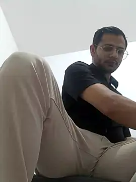 Snapshot of Enderson007 chatting on 03-17-25, 12:46 Enderson007 online show from 03-17-25, 12:46