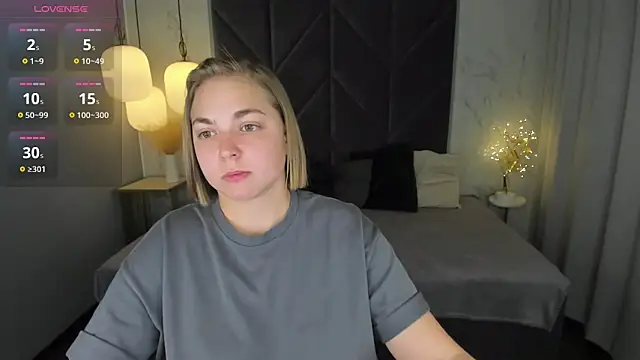 Snapshot of TataArdent chatting on 12-20-24, 11:37 TataArdent online show from 12-20-24, 11:37