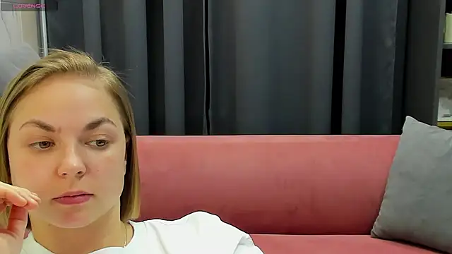 Snapshot of TataArdent chatting on 12-25-24, 02:46 TataArdent online show from 12-25-24, 02:46