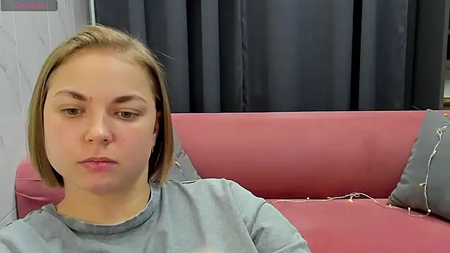 Snapshot of TataArdent chatting on 12-28-24, 02:33 TataArdent online show from 12-28-24, 02:33