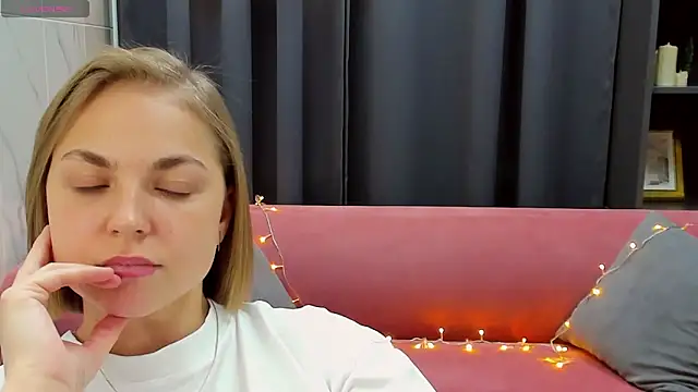 Snapshot of TataArdent chatting on 01-09-25, 08:11 TataArdent online show from 01-09-25, 08:11