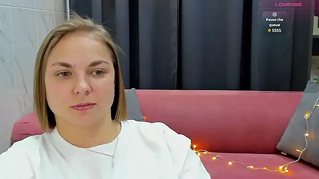 Snapshot of TataArdent chatting on 01-14-25, 02:19 TataArdent online show from 01-14-25, 02:19