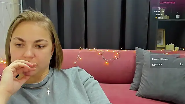 Snapshot of TataArdent chatting on 01-14-25, 08:15 TataArdent online show from 01-14-25, 08:15